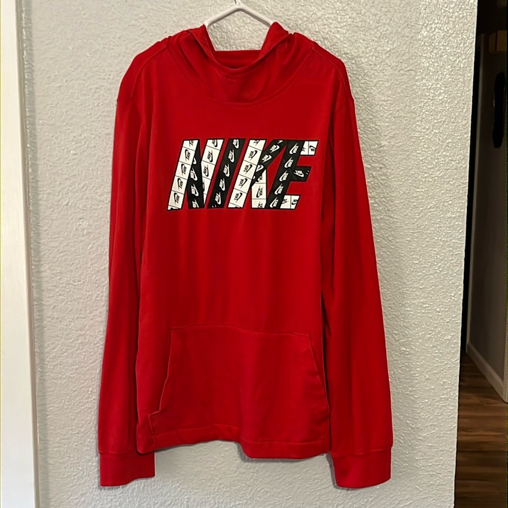 Nike Boys Hooded Light Weight Pullover. NWOT